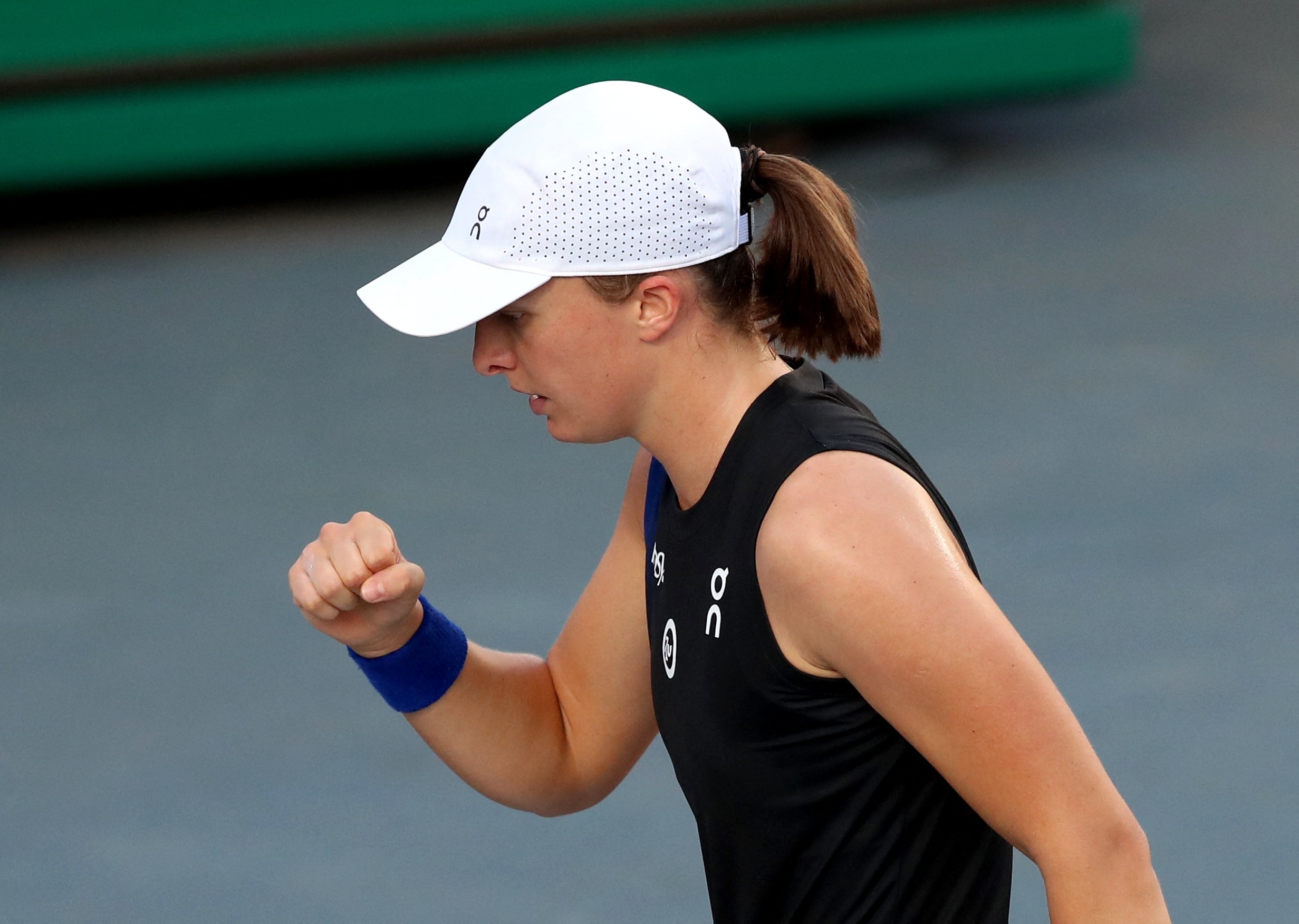 mk体育官方网站入口网球WTA1000迪拜站第三轮：斯瓦泰克2-0战胜雅斯特雷姆斯卡